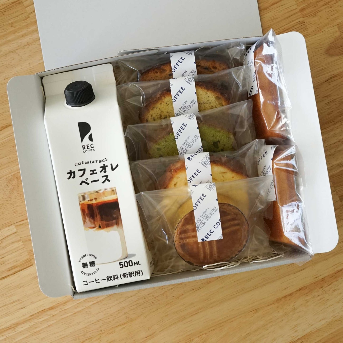 カフェオレベースと焼菓子6種のギフト